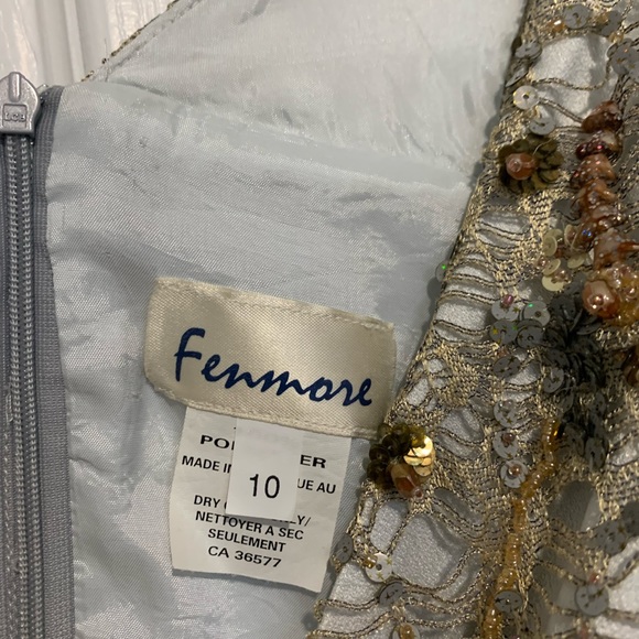 Formal gown - Picture 3 of 4